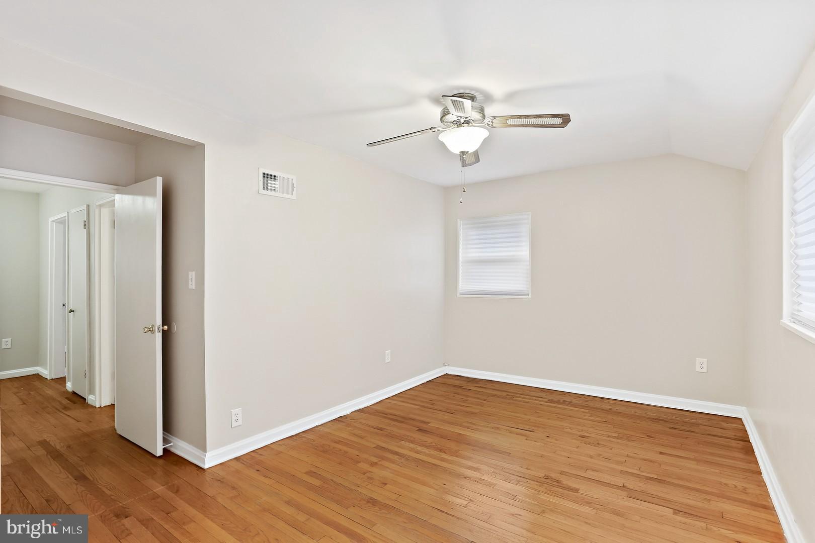 DUPONT VILLAGE - Residential