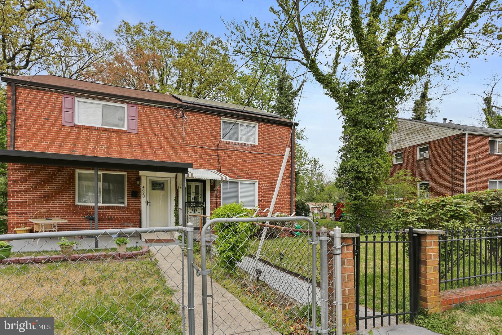 DUPONT VILLAGE - Residential