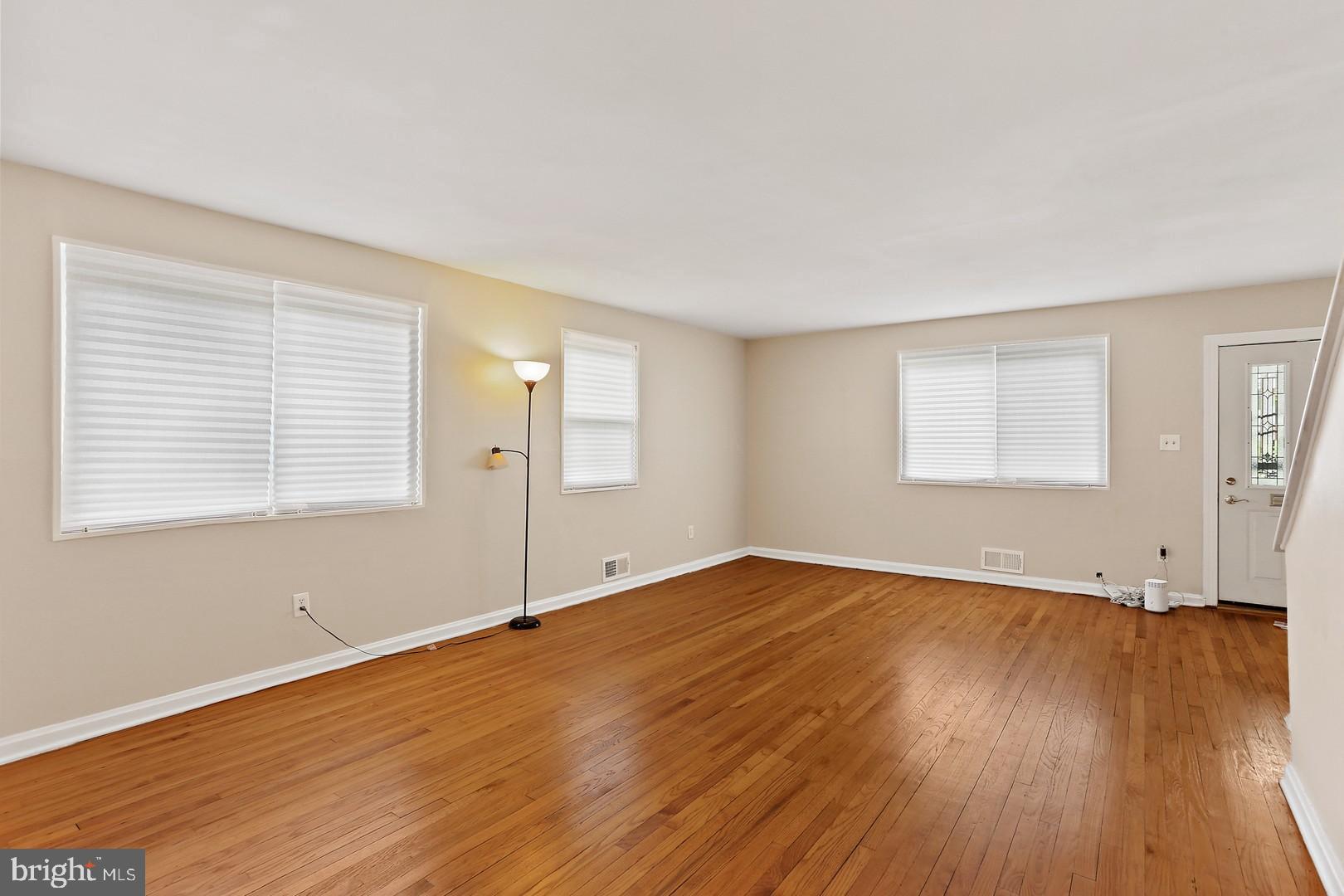 DUPONT VILLAGE - Residential