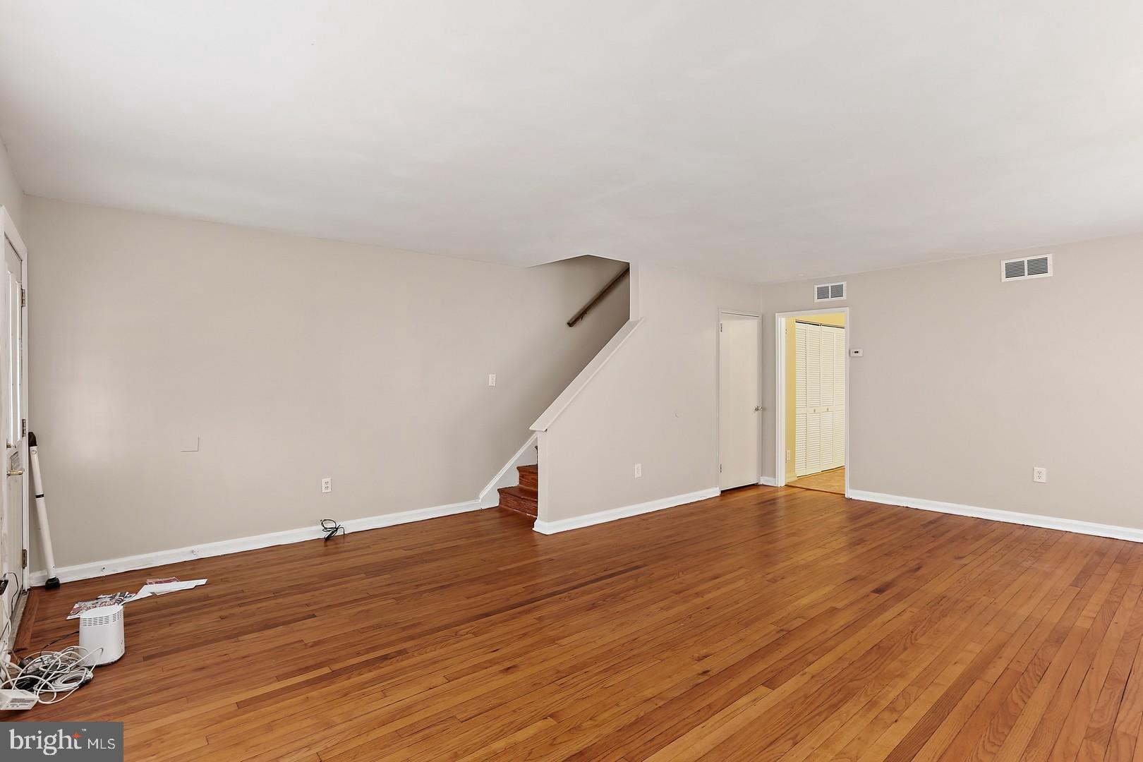 DUPONT VILLAGE - Residential