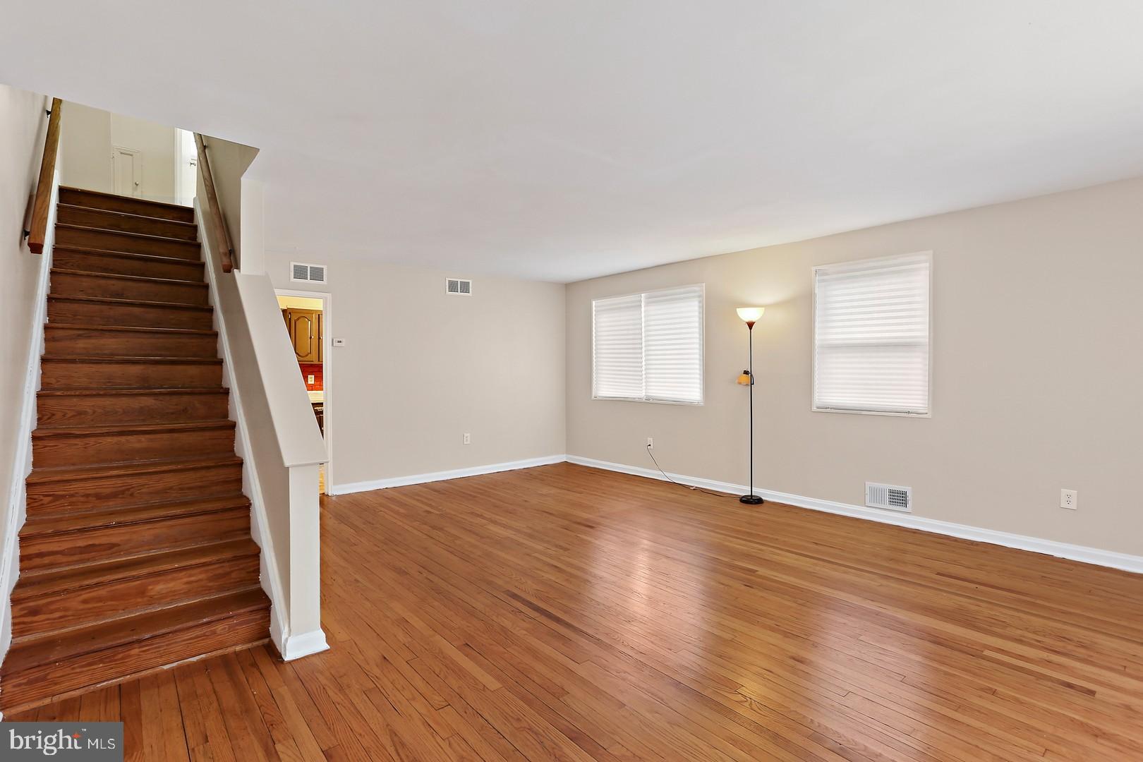 DUPONT VILLAGE - Residential