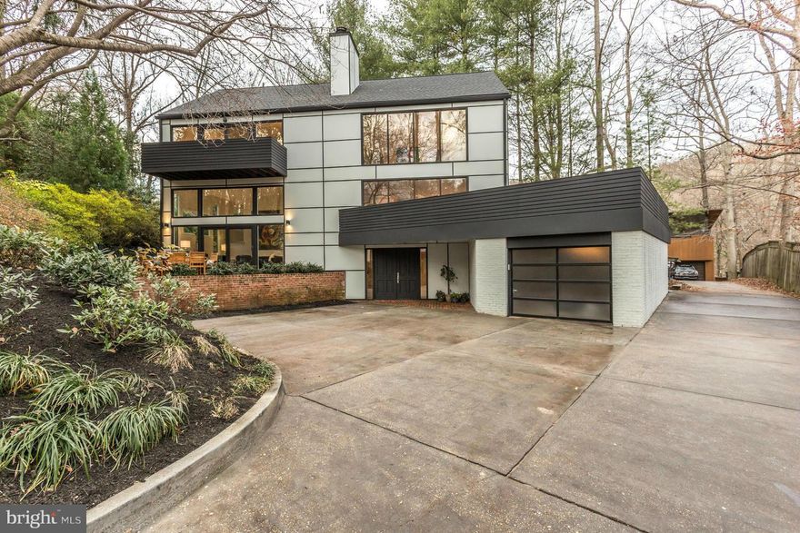 Exclusive pocket location-Rock Creek adjacent! Renovated, modern-design "glass house". Formal living & dining rooms. Accordion door opens great room/kitchen to deck. Thermador Pro Line kitchen. Master w/separate tub, 2 rain showers, dual vanity, 2 walk-in closets, wood fireplace. Grohe faucets/accessories. Designer lighting. Climate-controlled wine room. Au-pair suite w/kitchenette. 3 fireplaces.