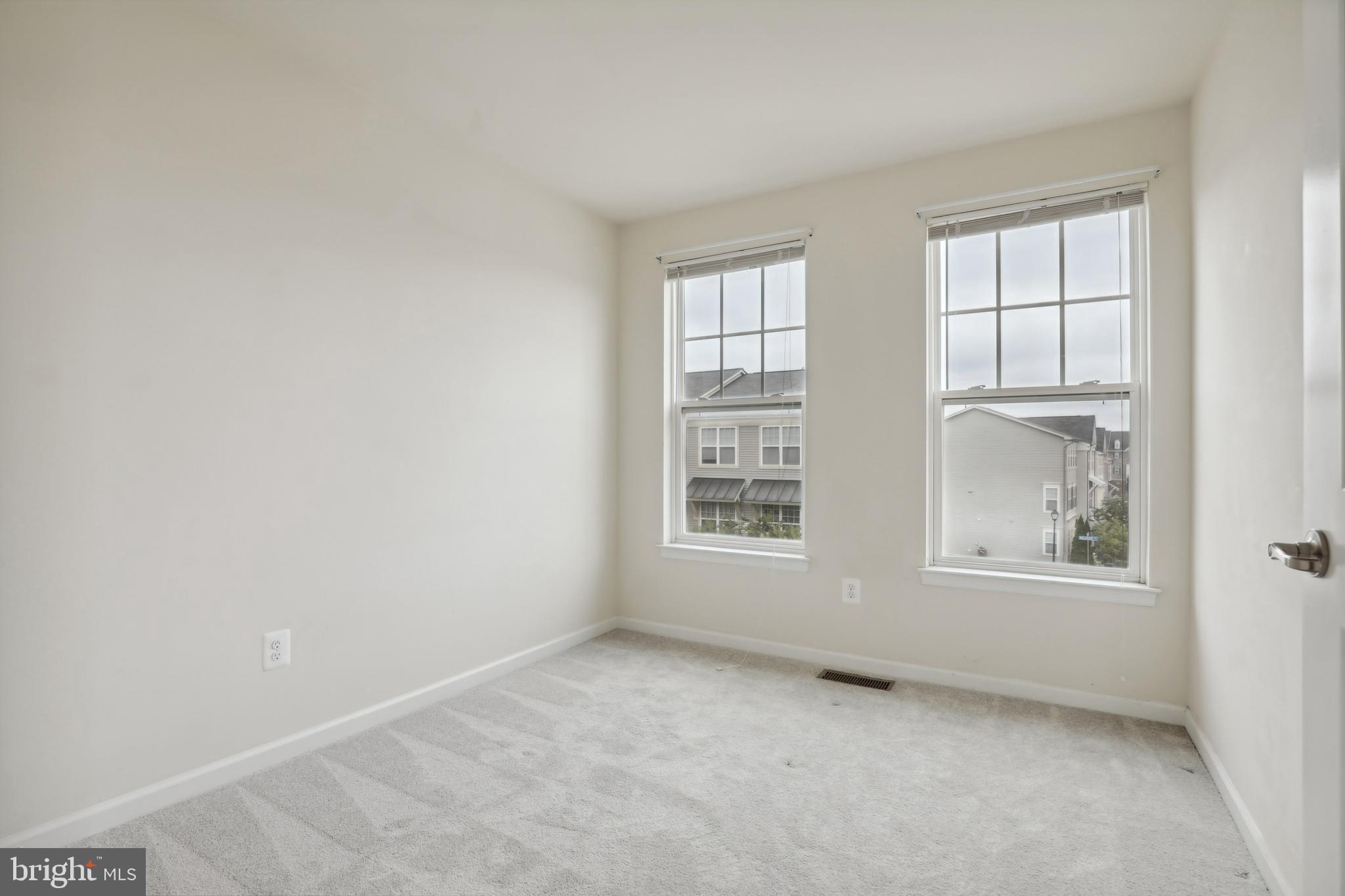 EAST GATE - Residential Lease