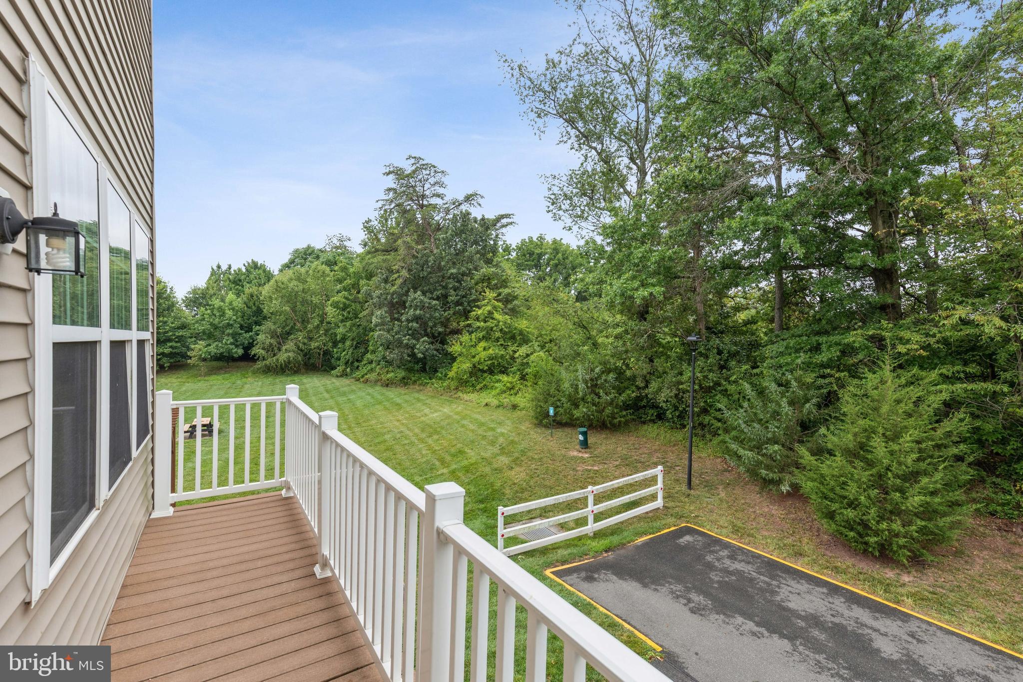 EAST GATE - Residential Lease