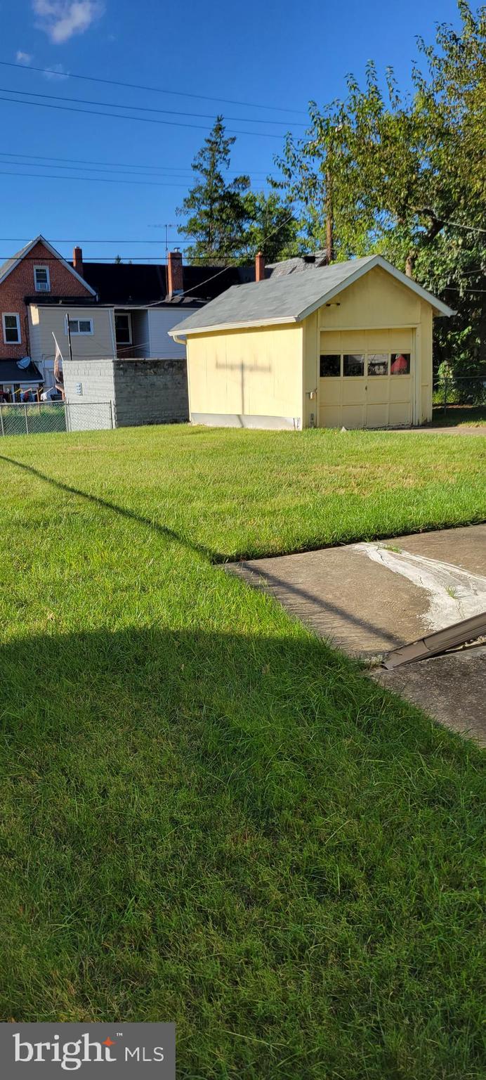 WINDSOR HILLS - Residential