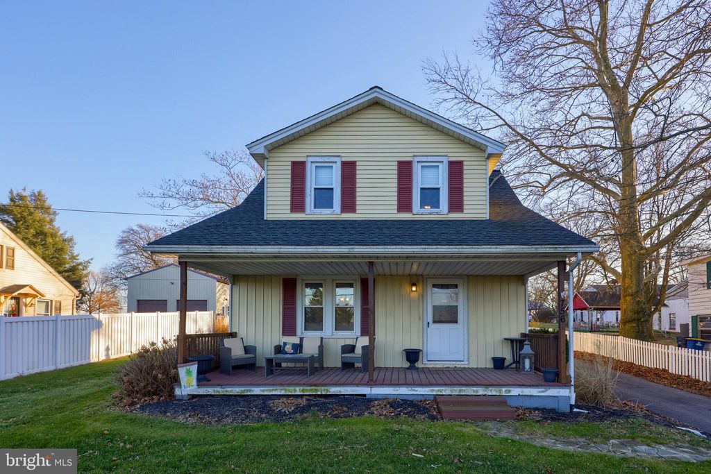 Photo of 756 W Newport Road, Lititz, PA 17543 (MLS # PALA2047374)