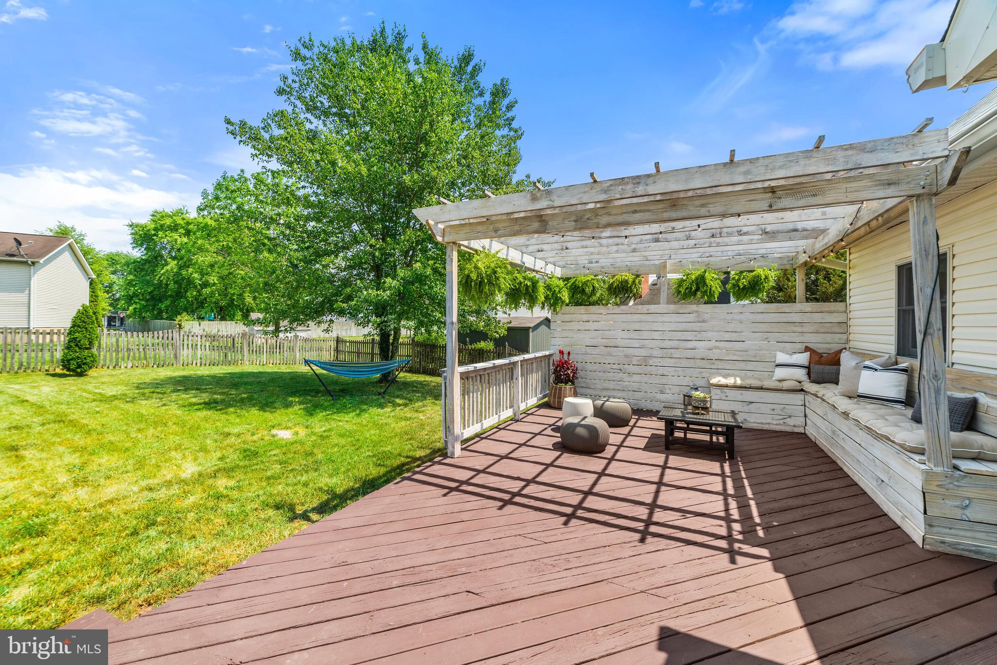 MEADFIELD - Residential