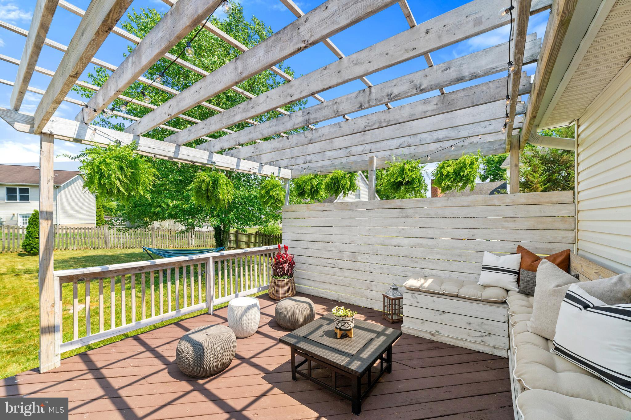 MEADFIELD - Residential