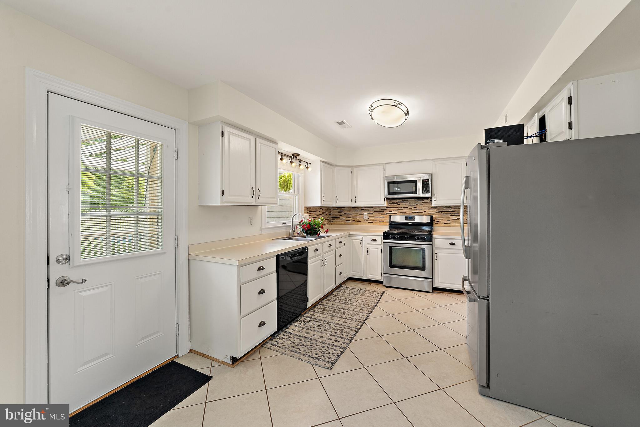 MEADFIELD - Residential