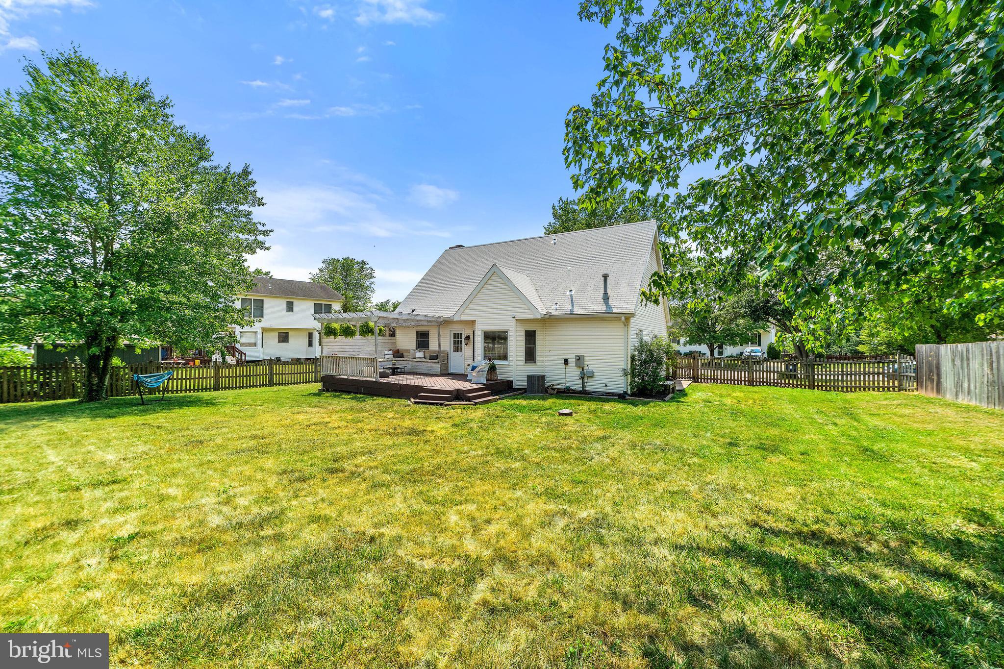 MEADFIELD - Residential