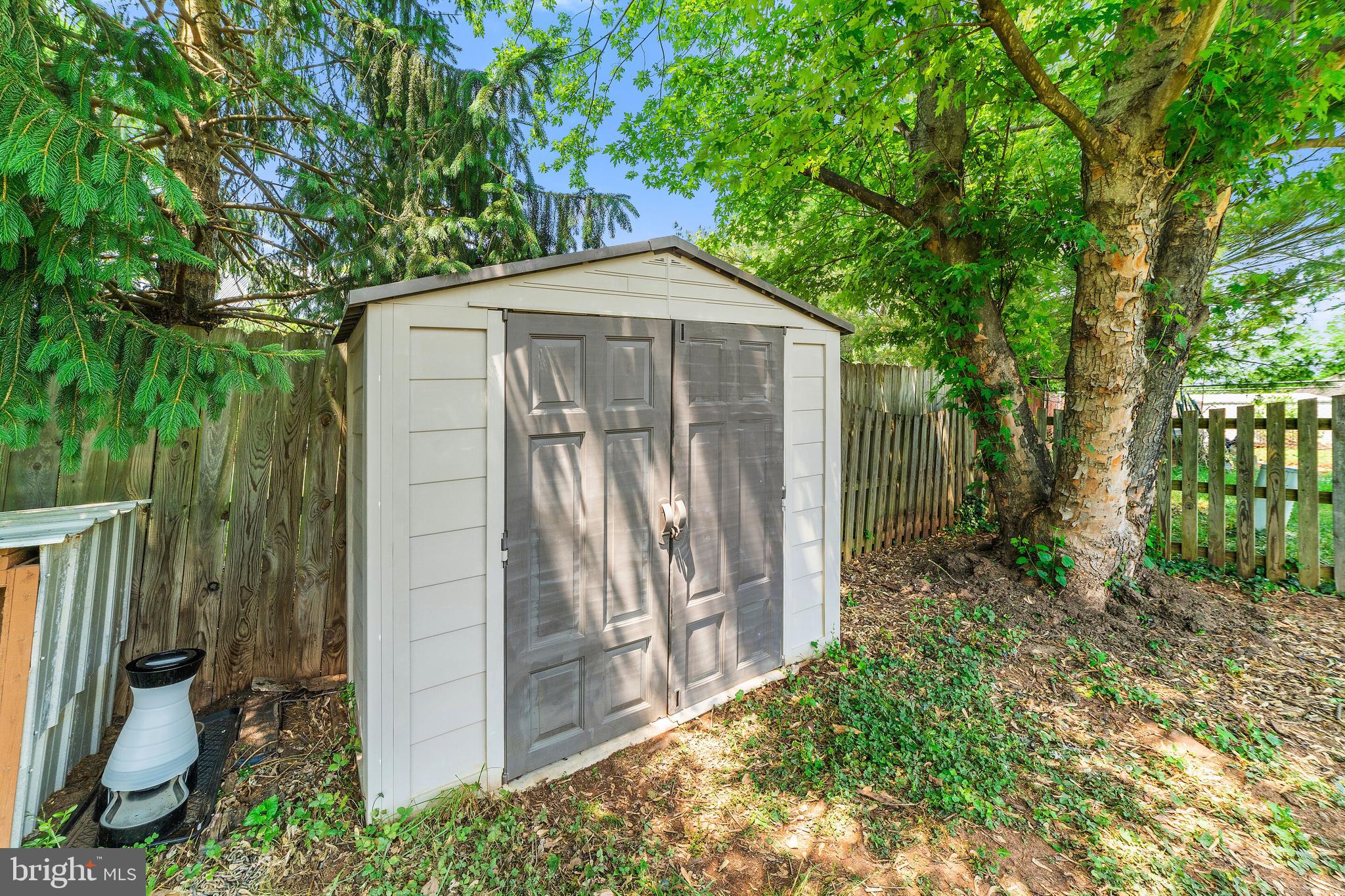 MEADFIELD - Residential