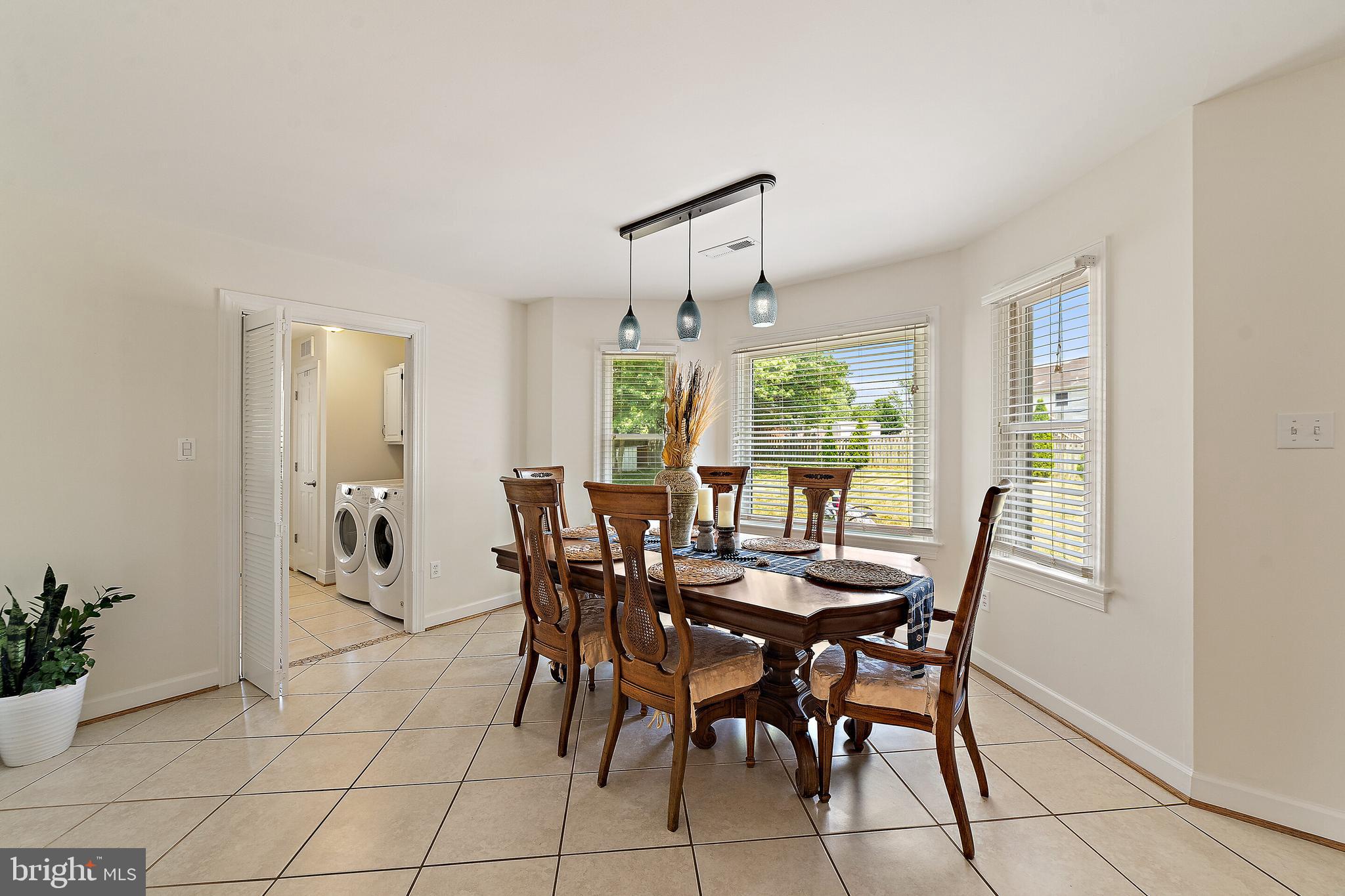 MEADFIELD - Residential