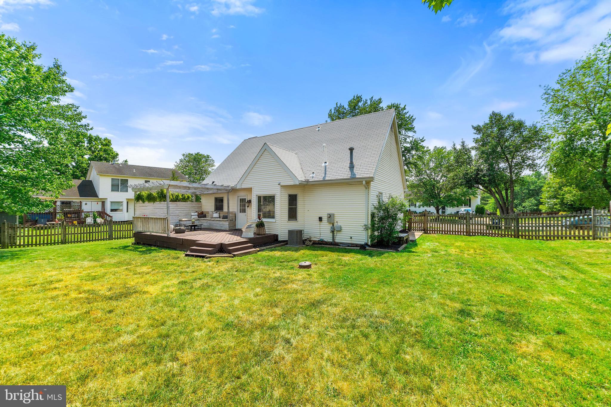 MEADFIELD - Residential