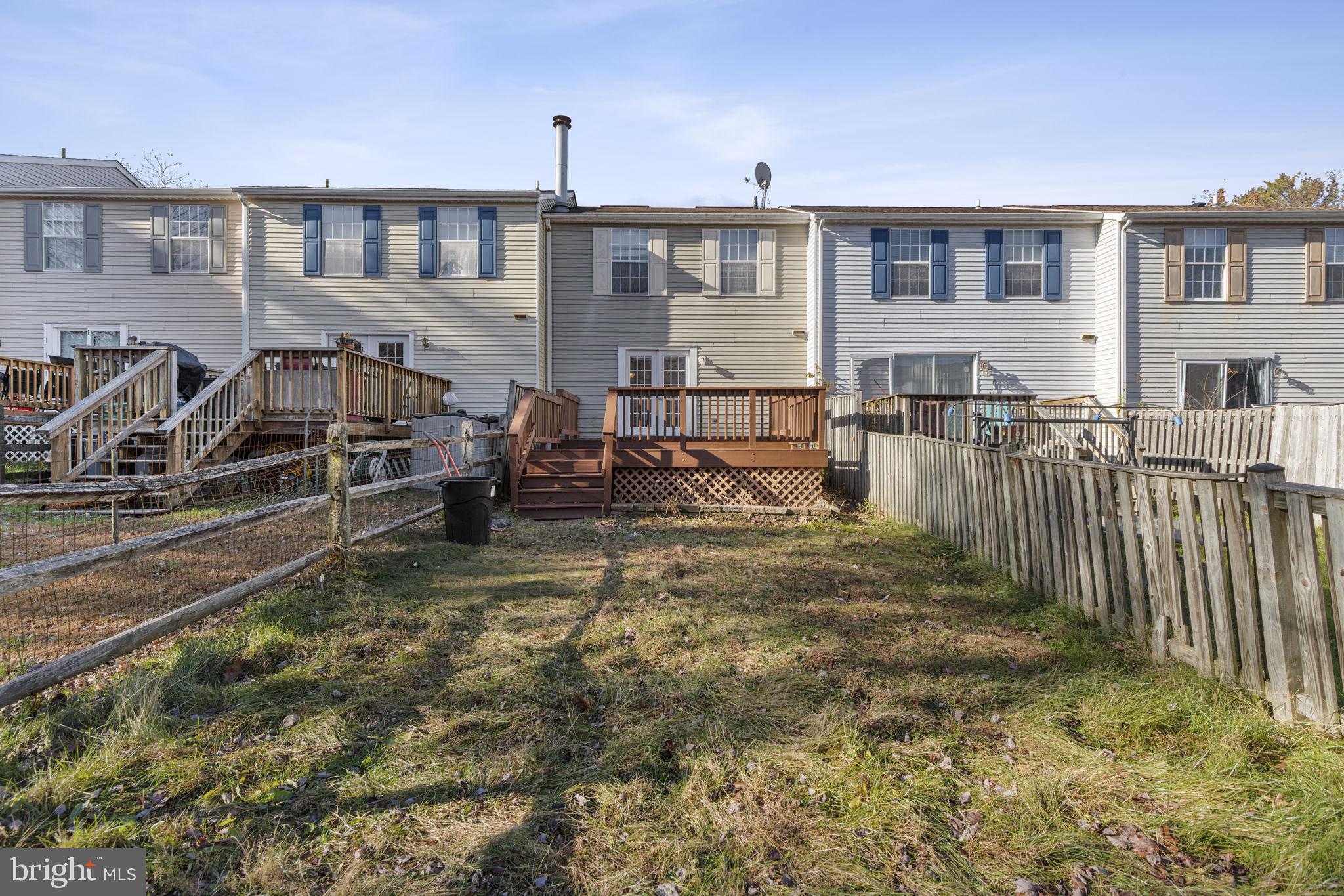 CONSTANT FRIENDSHIP - Residential Lease