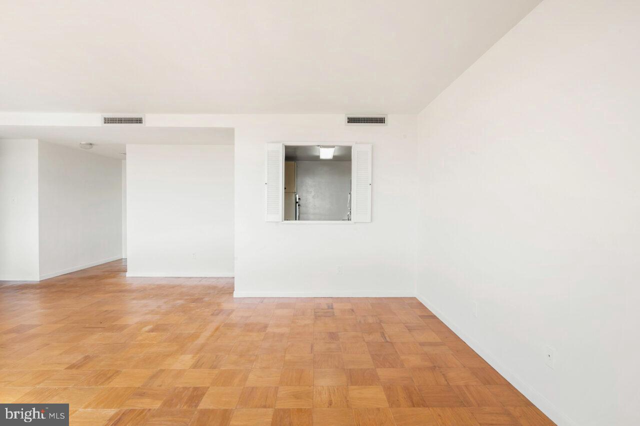 FORTY SIX HUNDRED - Residential