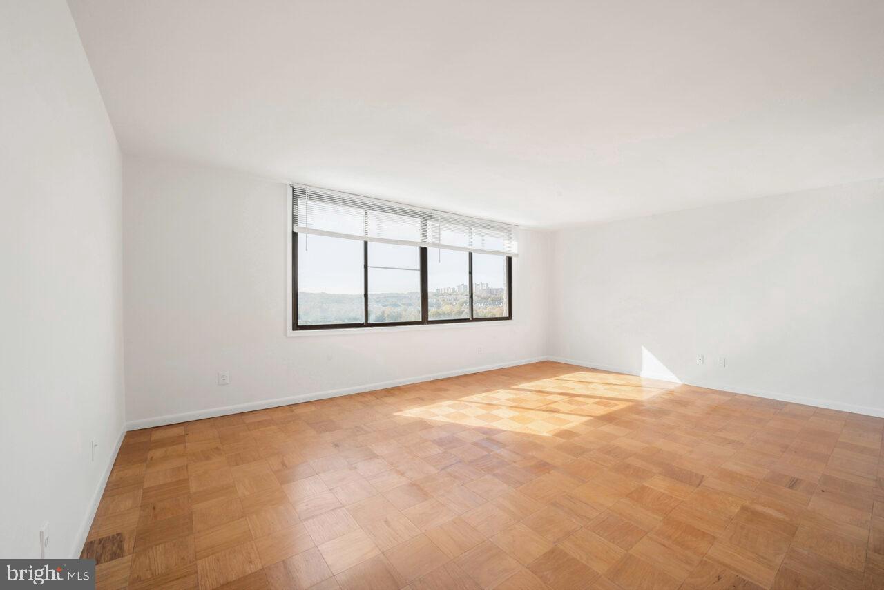 FORTY SIX HUNDRED - Residential