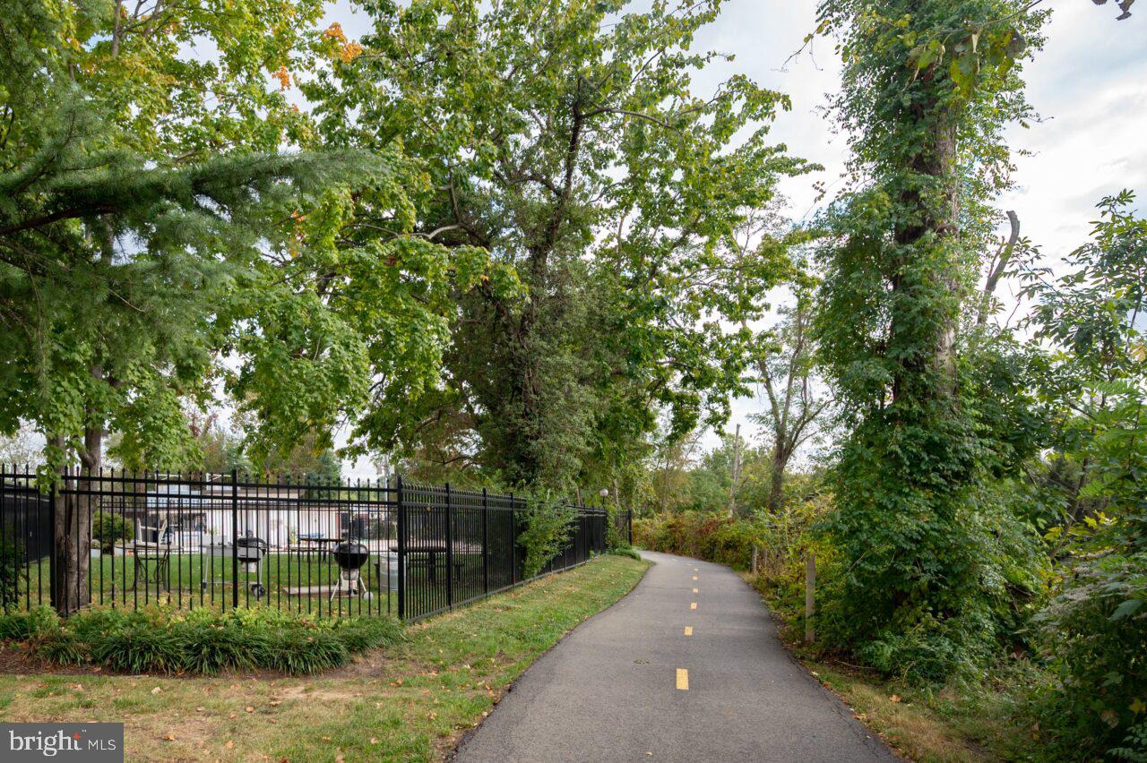 FORTY SIX HUNDRED - Residential