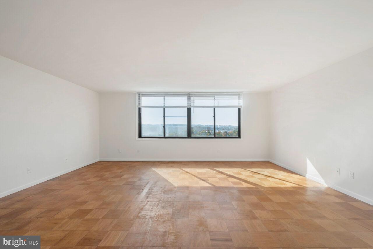 FORTY SIX HUNDRED - Residential