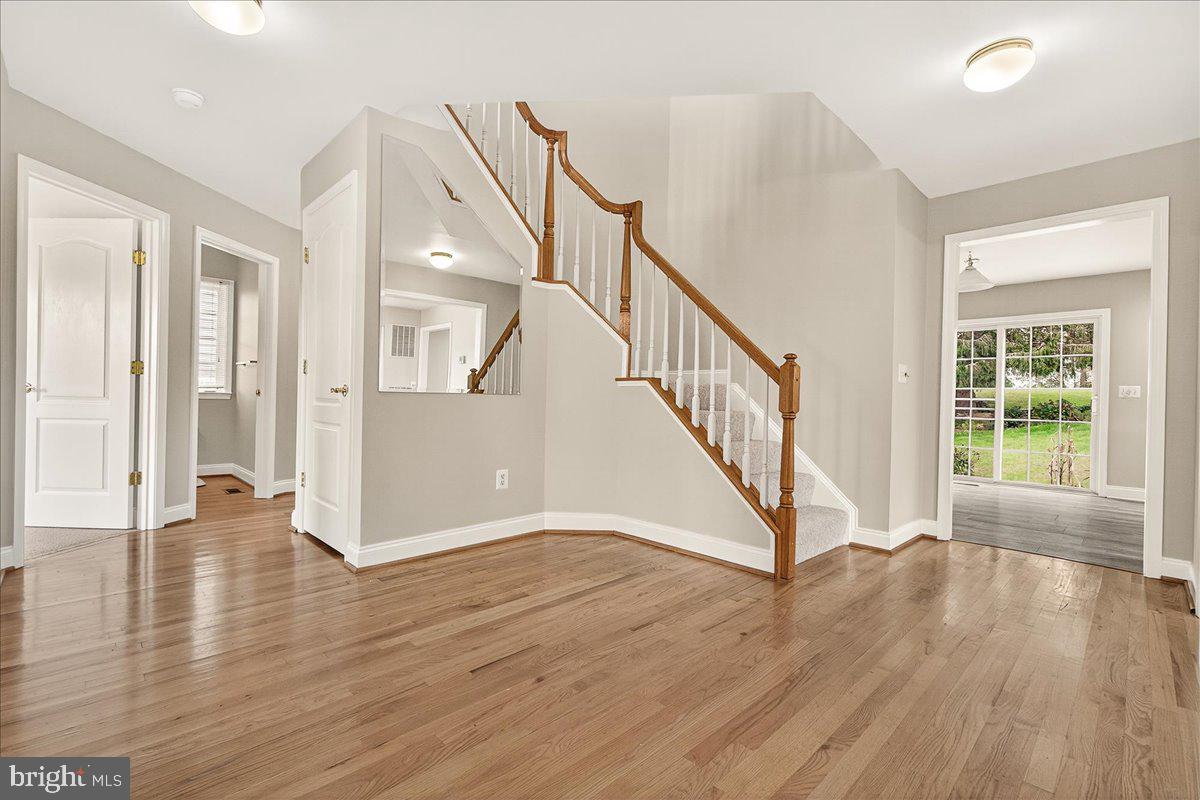 6903 WIMBLEDON COURT