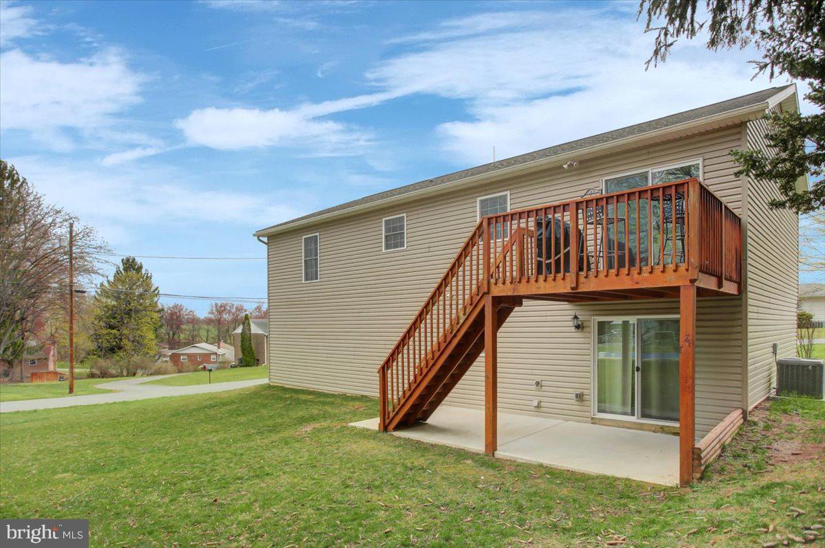 LAURICH ESTATES - Residential