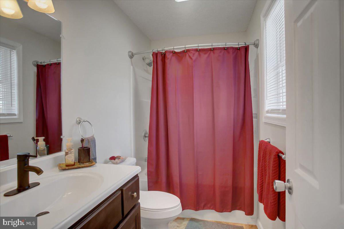 LAURICH ESTATES - Residential