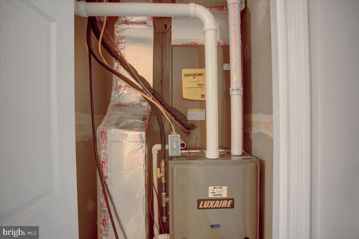 LAURICH ESTATES - Residential