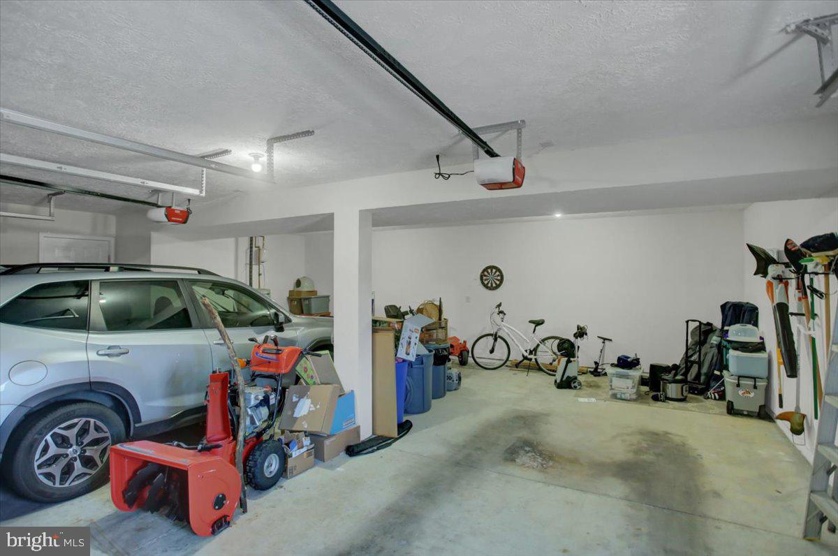 LAURICH ESTATES - Residential