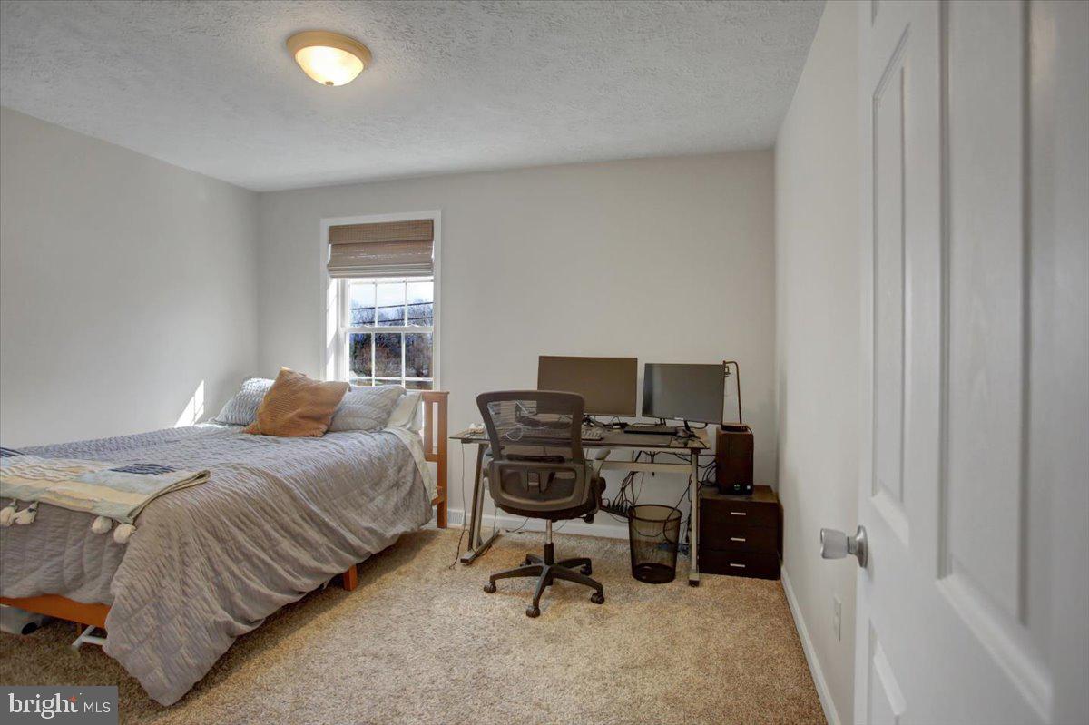 LAURICH ESTATES - Residential