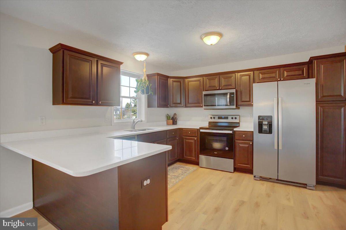 LAURICH ESTATES - Residential