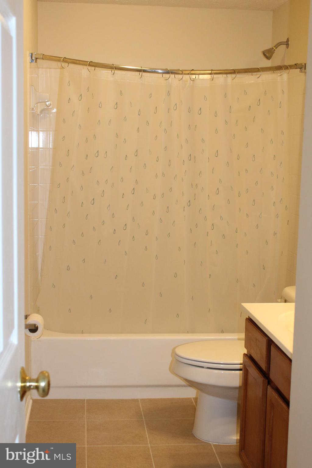 LIBERTY PLACE - Residential Lease