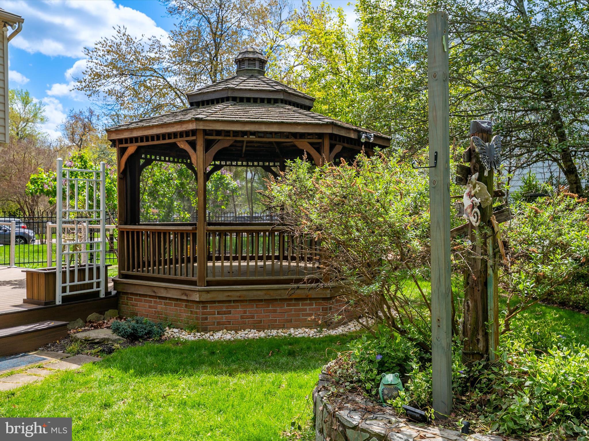 TRINITY FARMS - Residential