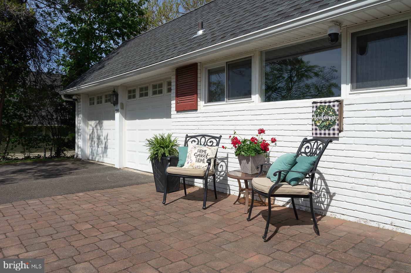 28 RUST HILL ROAD