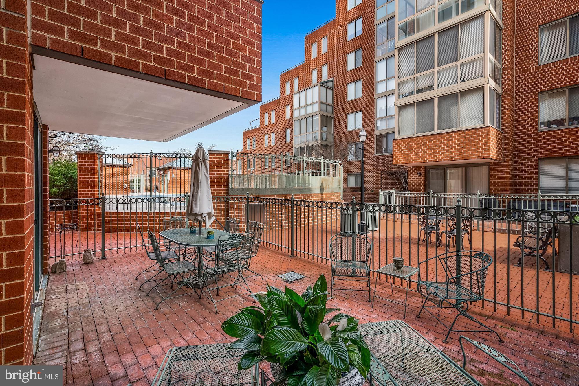 WINDSOR PLAZA - Residential Lease