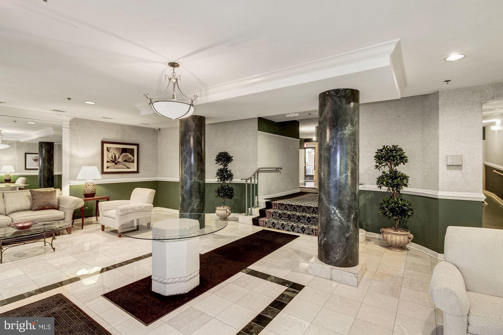 WINDSOR PLAZA - Residential Lease