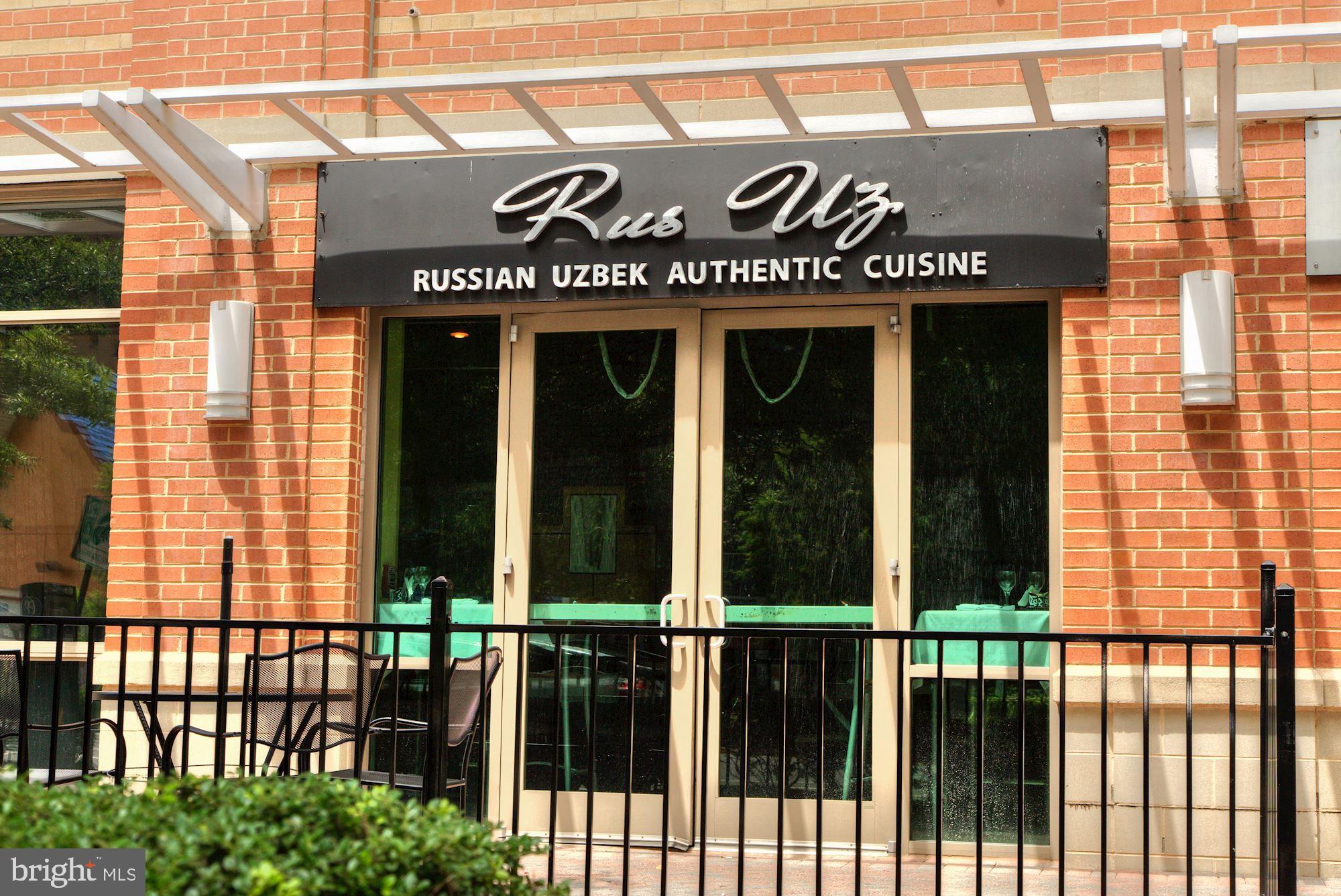 WINDSOR PLAZA - Residential Lease