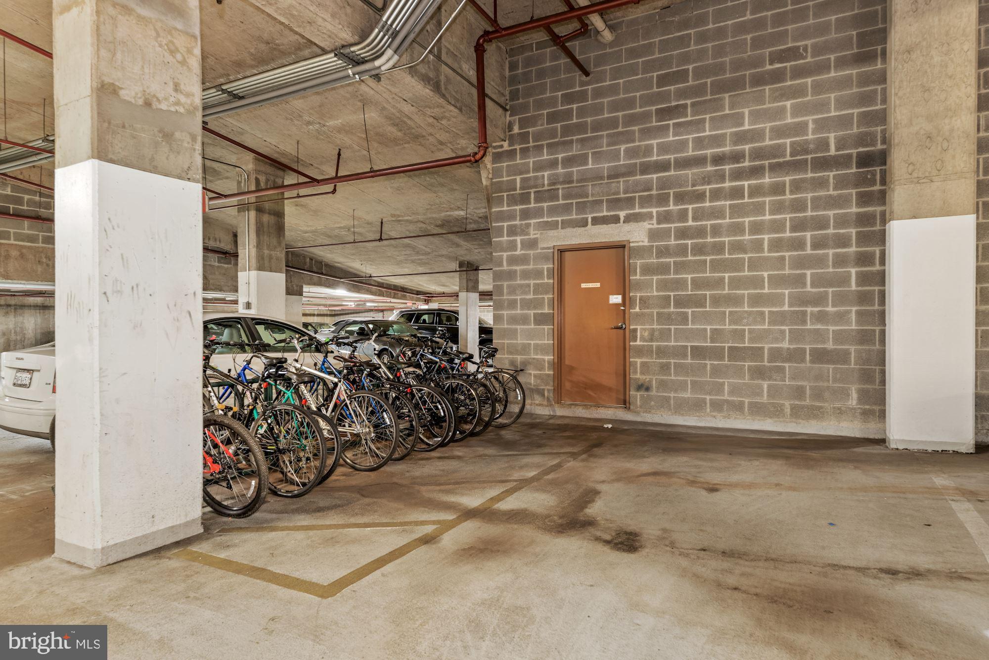 WINDSOR PLAZA - Residential Lease