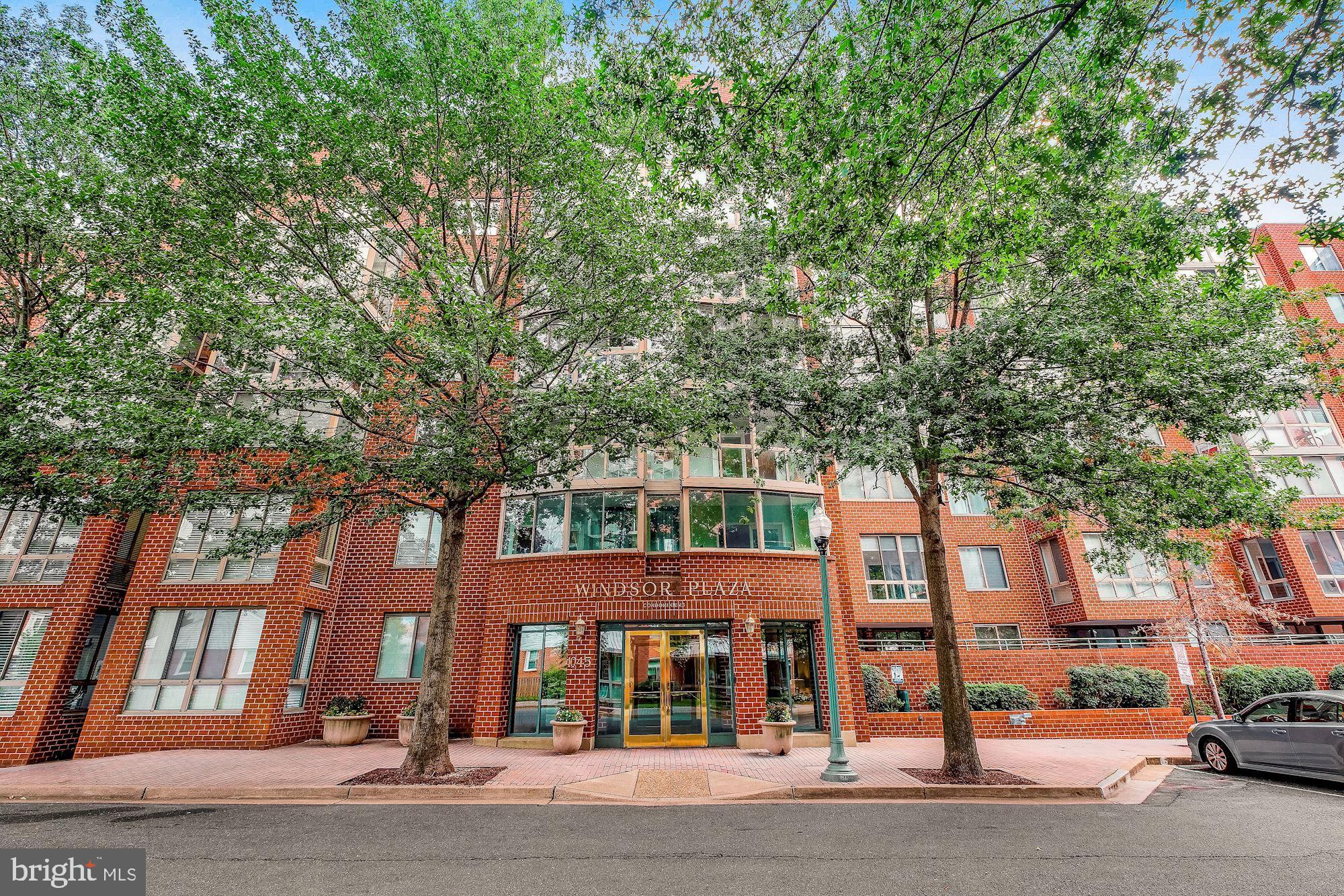 WINDSOR PLAZA - Residential Lease