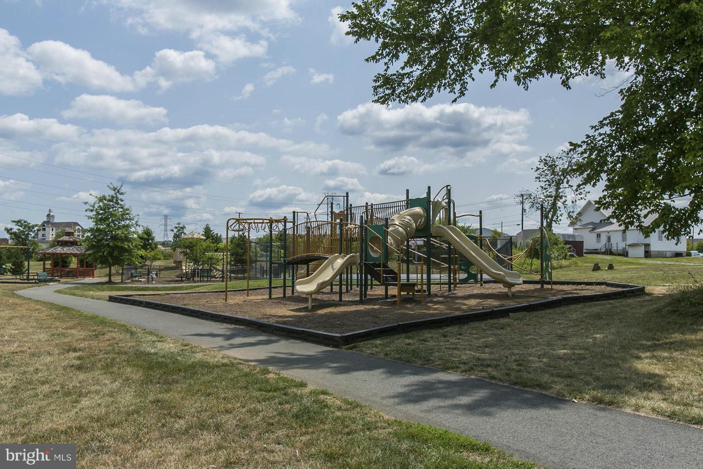 COPPERMINE CROSSING - Residential