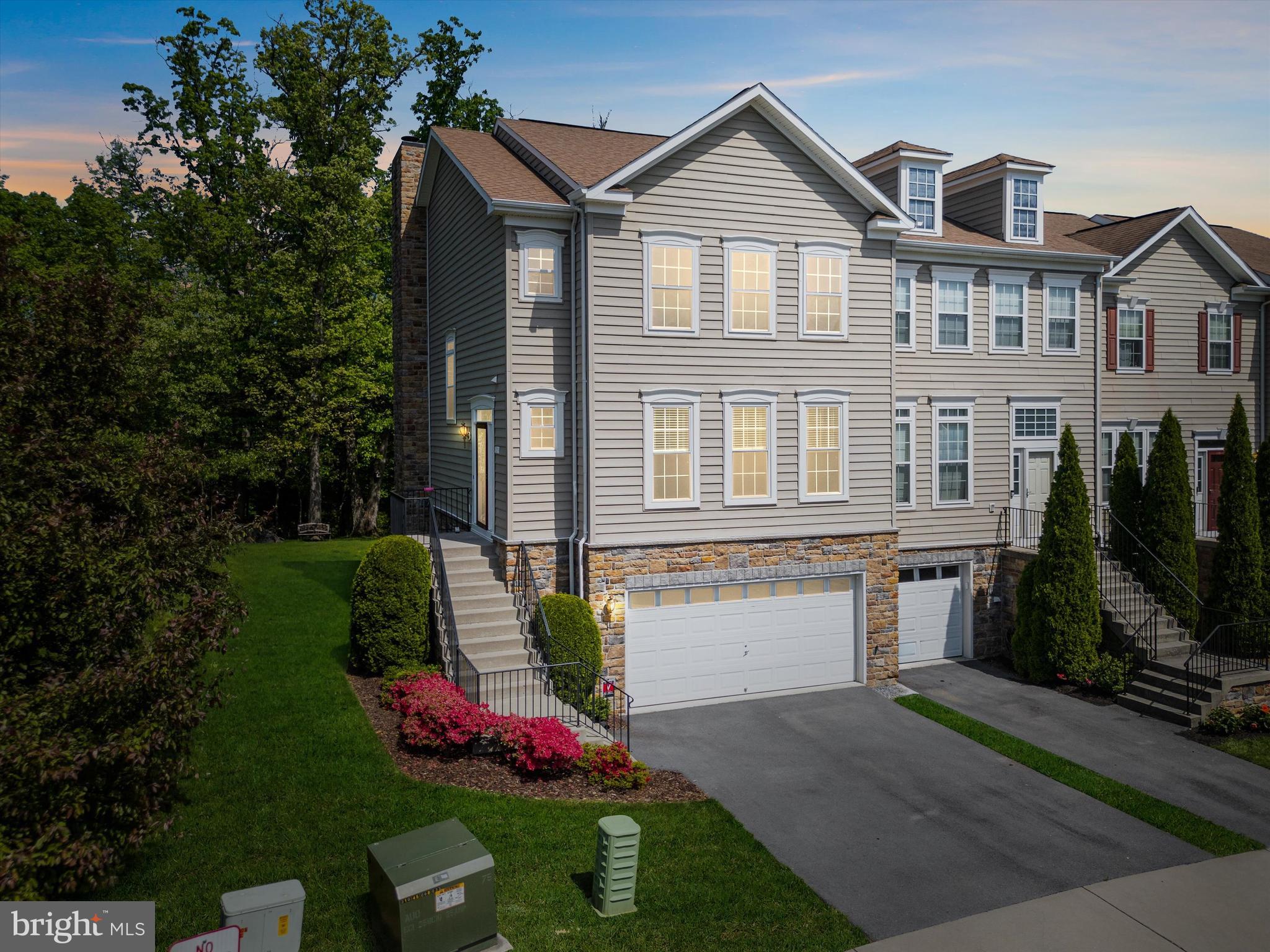 FIELDSTONE - Residential