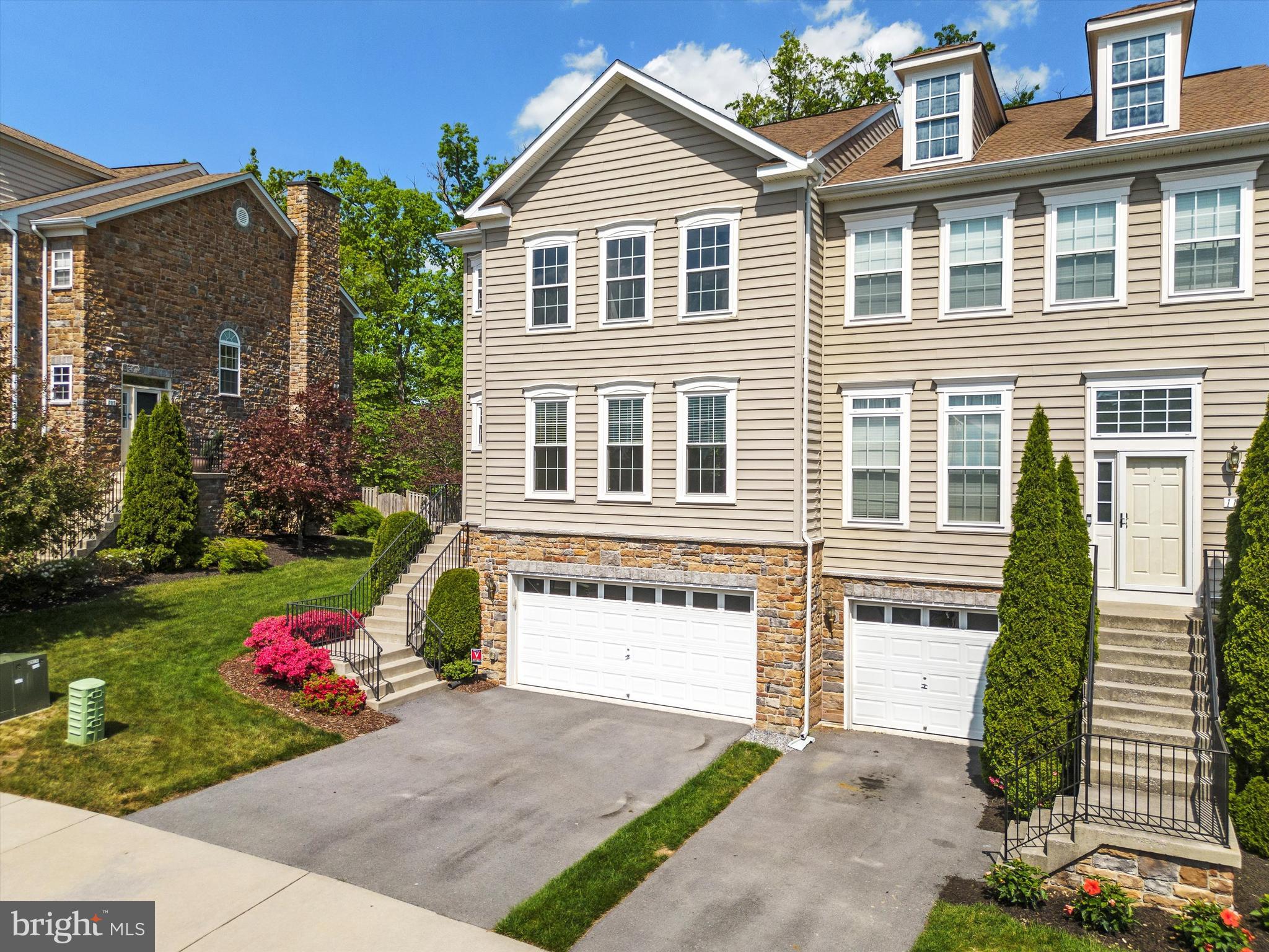 FIELDSTONE - Residential