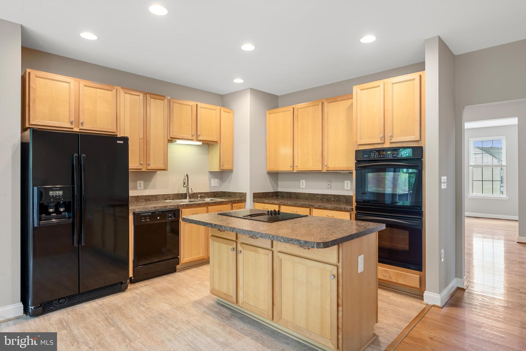 FIELDSTONE - Residential