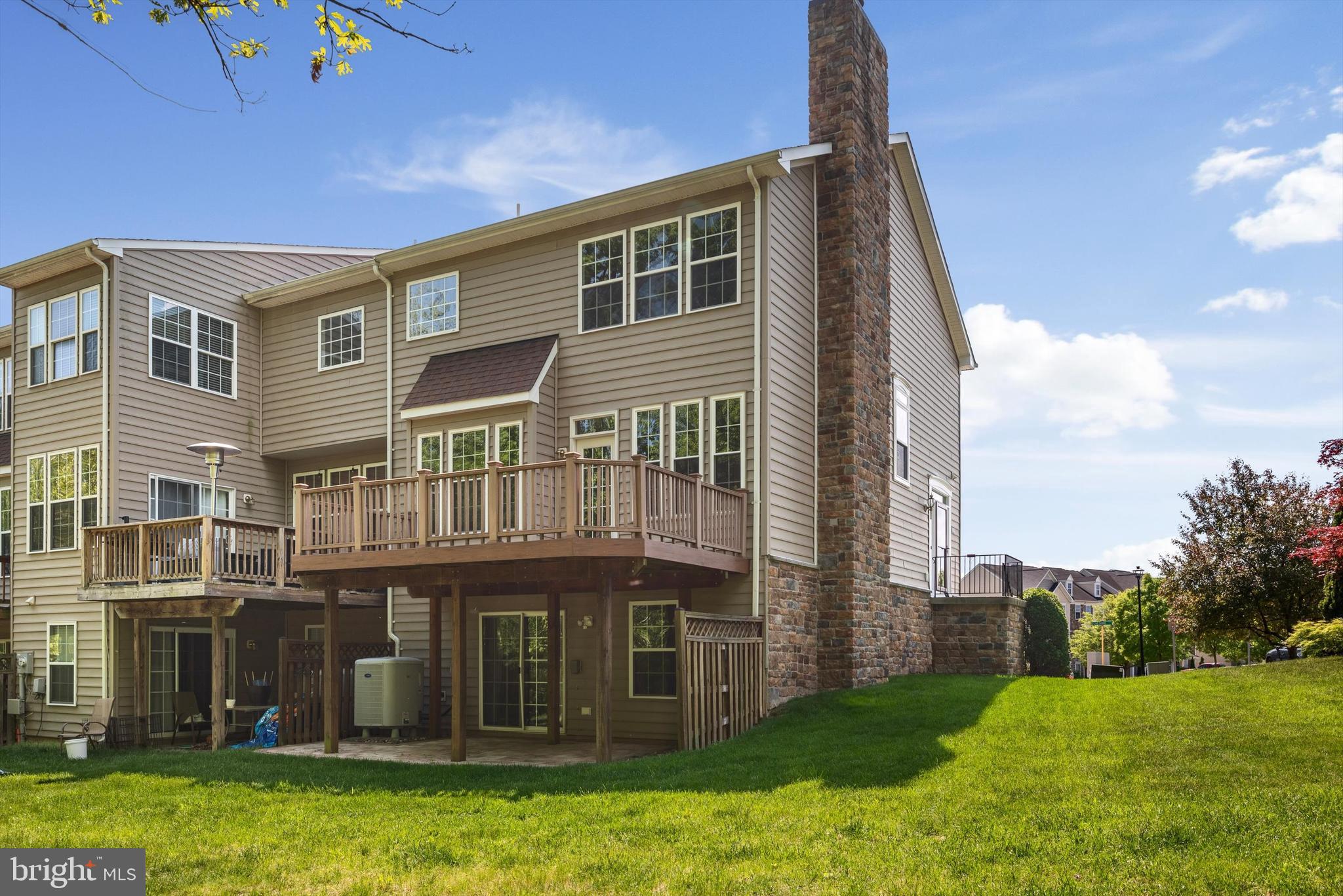 FIELDSTONE - Residential