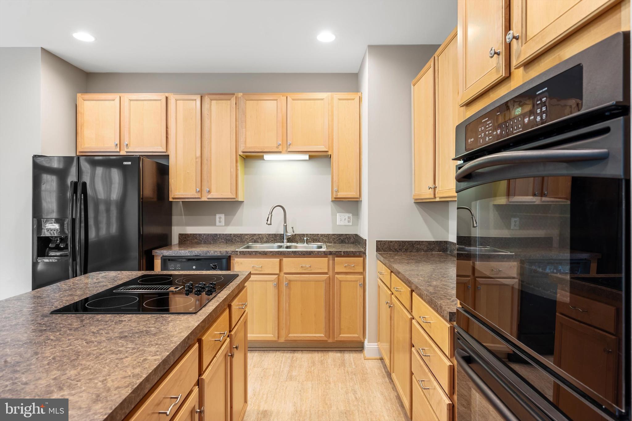 FIELDSTONE - Residential