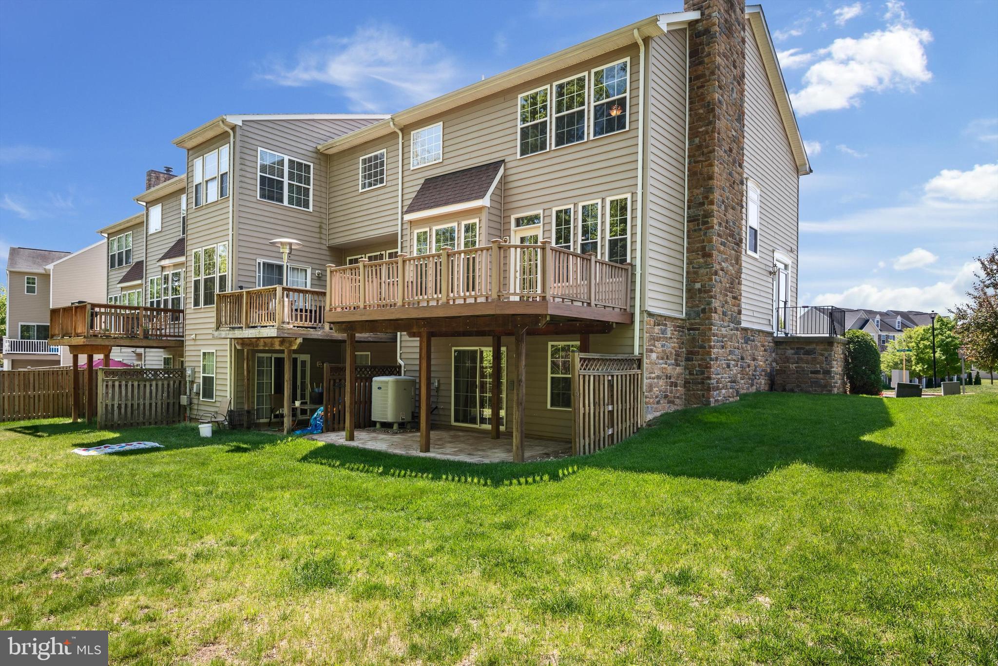 FIELDSTONE - Residential