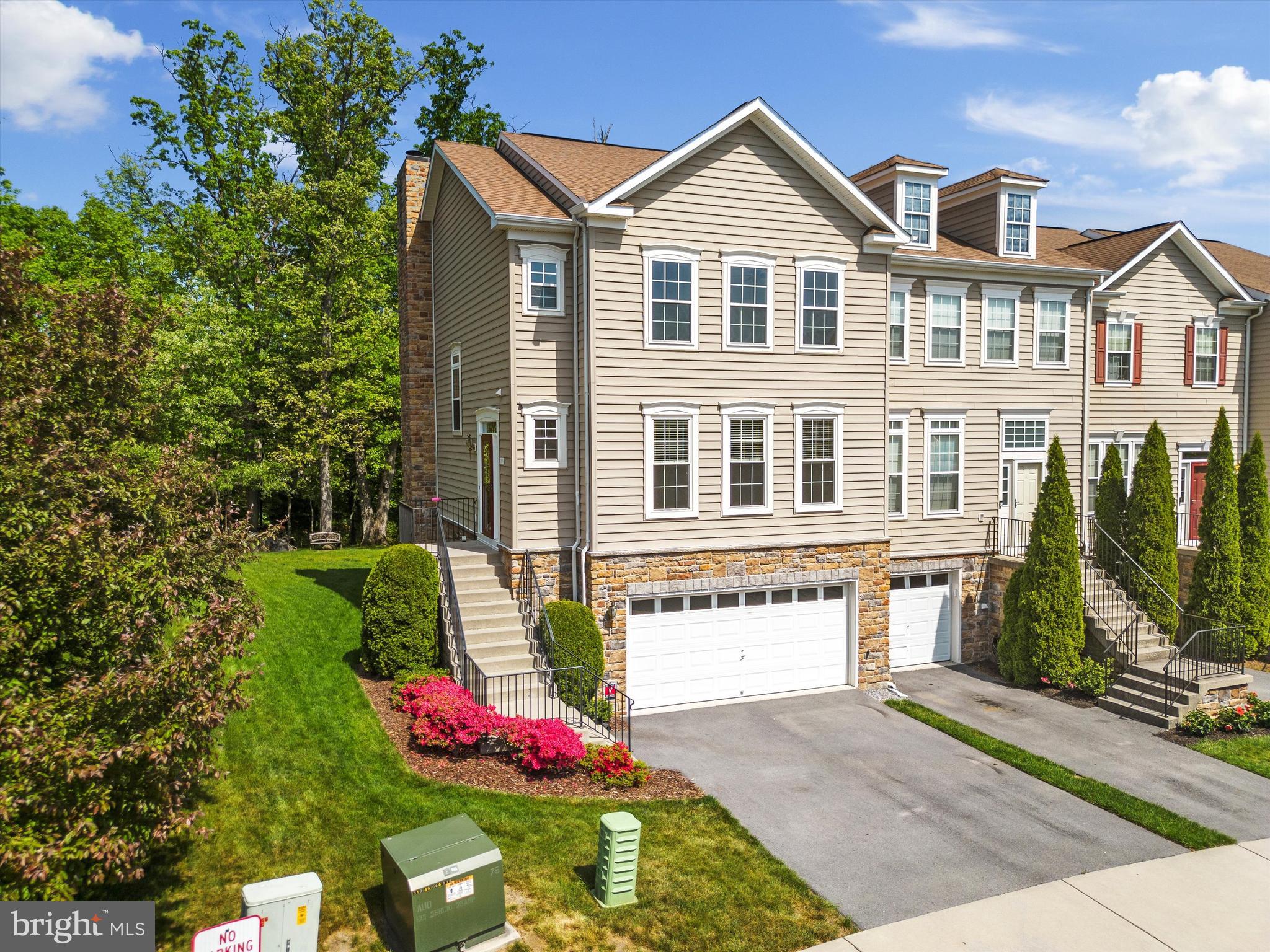 FIELDSTONE - Residential