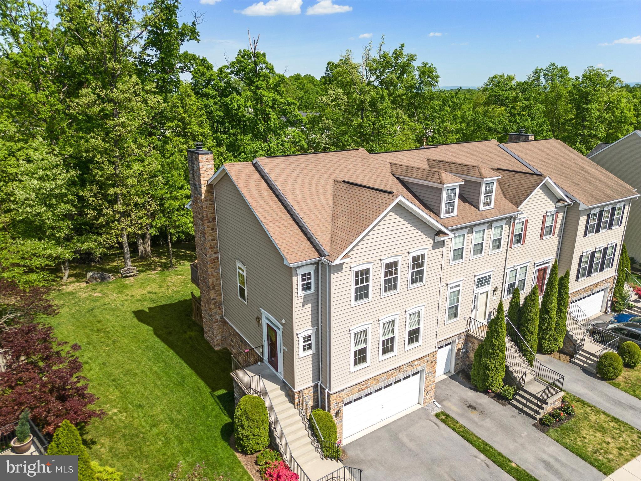 FIELDSTONE - Residential