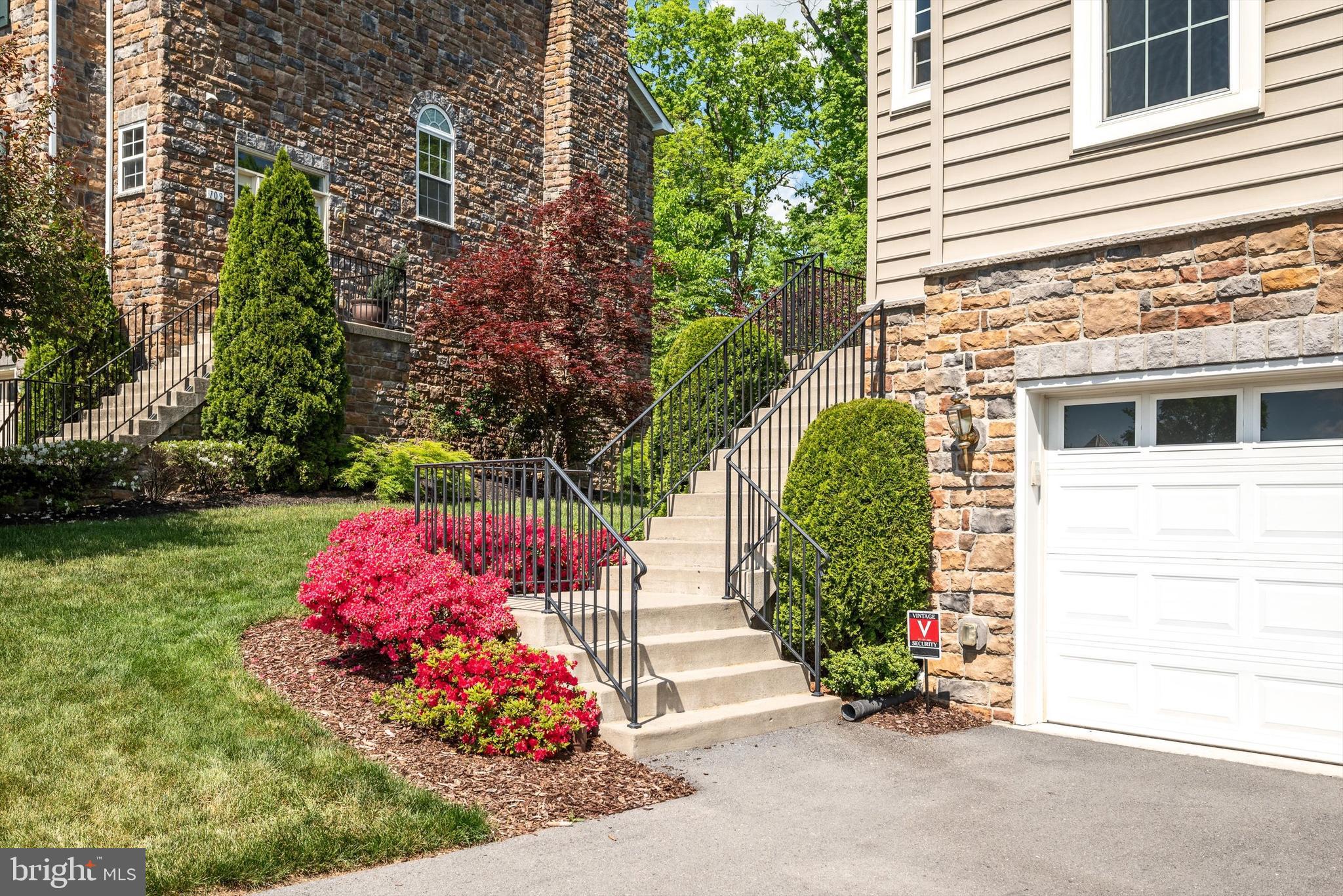 FIELDSTONE - Residential