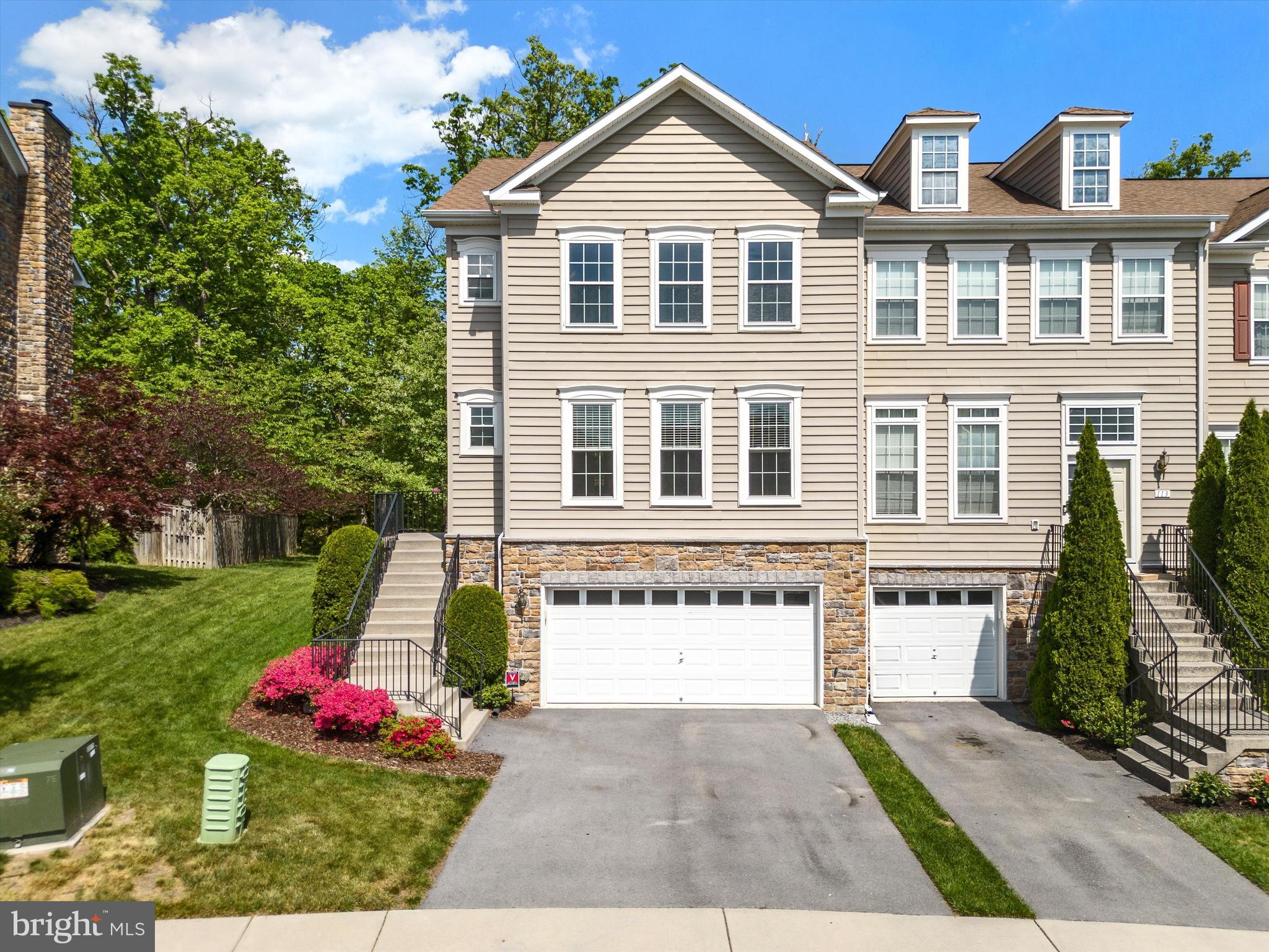 FIELDSTONE - Residential