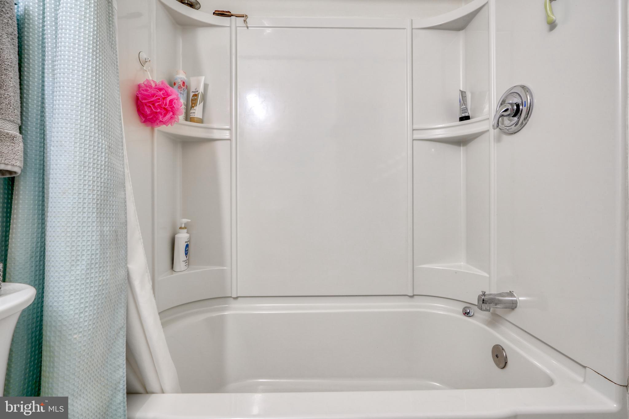 HIGHLANDTOWN - Residential