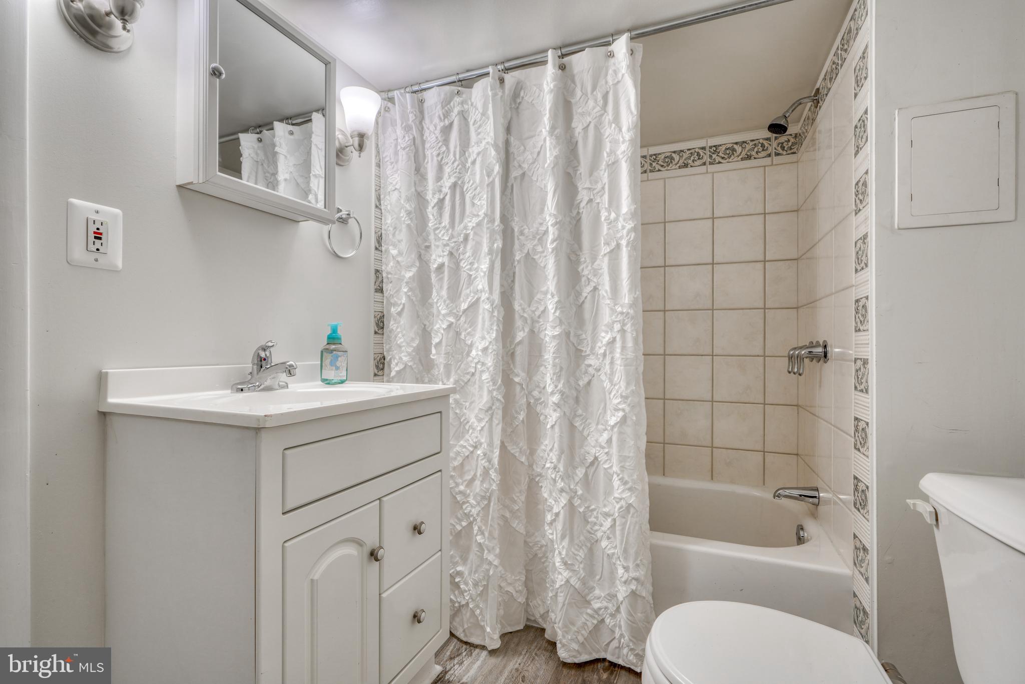 HIGHLANDTOWN - Residential